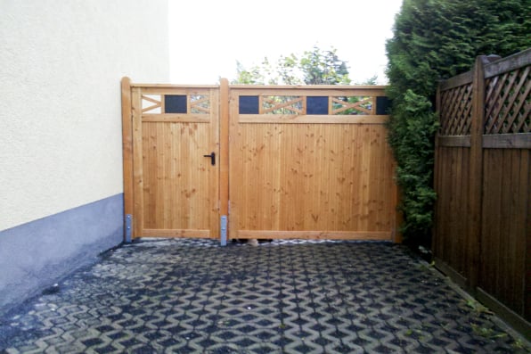 Sichtschutzzaun mit Tor Hennef